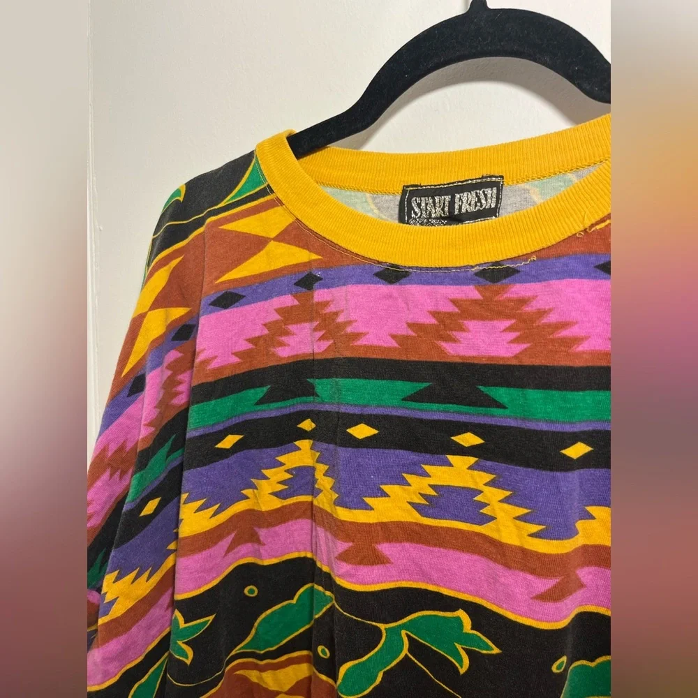 Start Fresh Vintage Geometric Tee - Picture 4 of 6